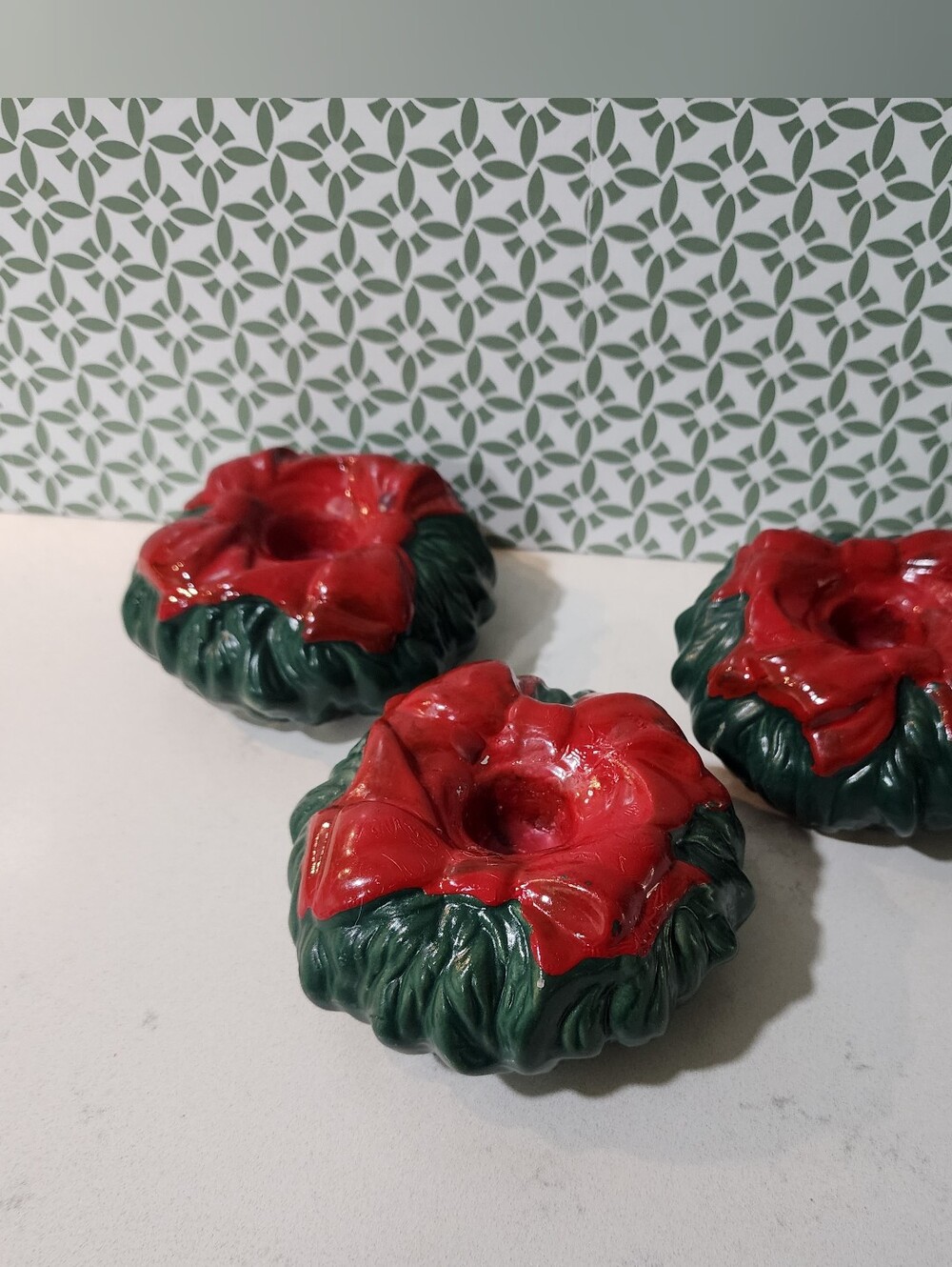 Vintage Ceramic Holiday Wreaths With Bows Candle Holders - Red & Green